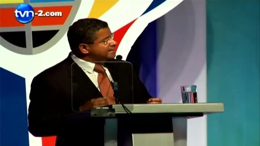 Expresidente salvadoreño tiene orden de captura, podría estar en Panamá