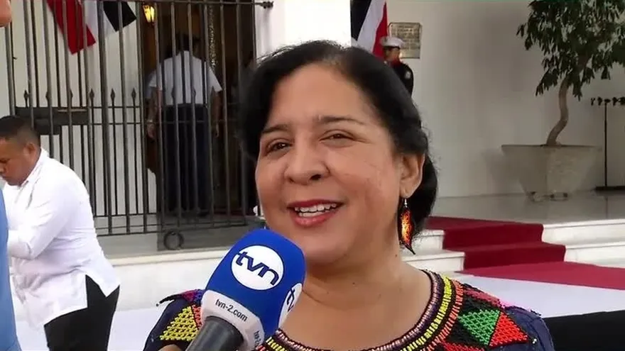 Ministra de Educación da balance sobre desfiles patrios