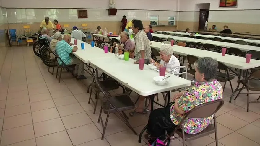 Ancianos abandonados en asilos