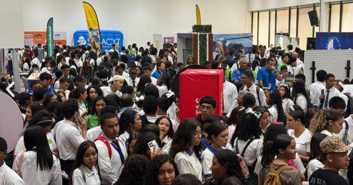 Más de 3 mil estudiantes participan en feria de orientación vocacional en Ciudad del Saber