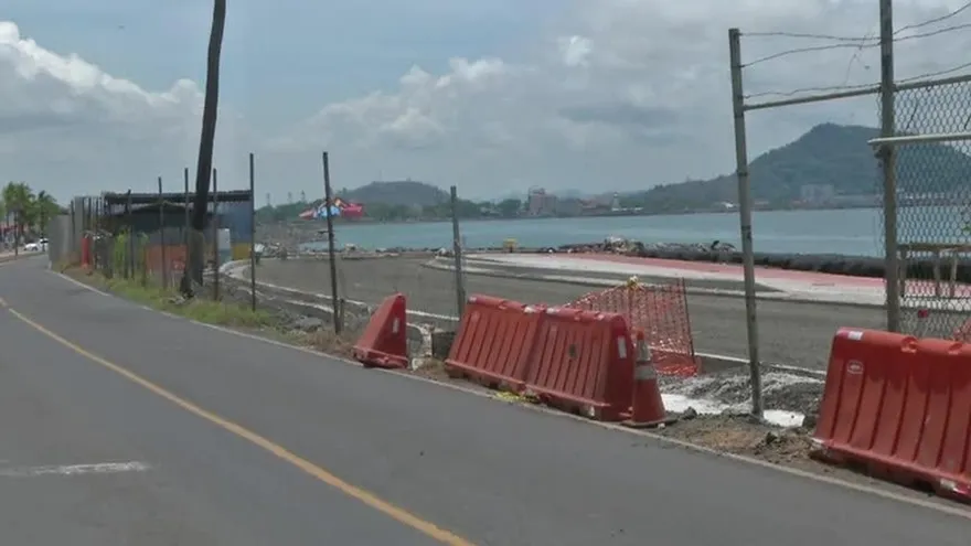 Comercios tienen pérdidas por ampliación a 4 carriles en Calzada de Amador