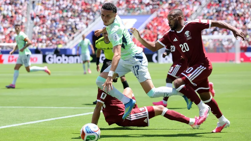 Catar y Suiza en acción
