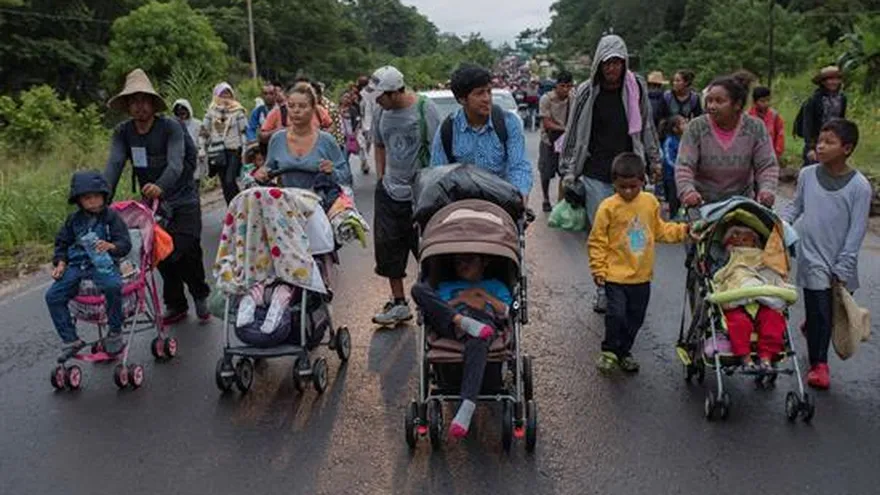 Caravana migrante avanza por estado mexicano de Veracruz rumbo a EEUU