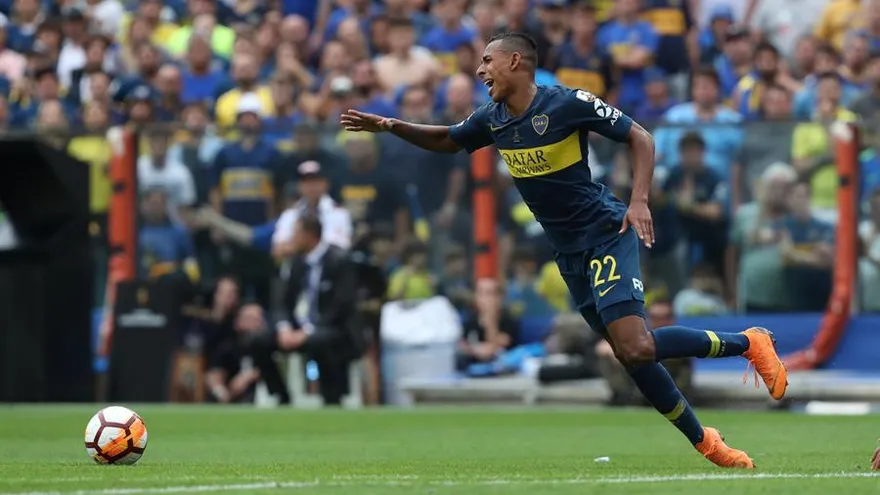 La pareja del colombiano Sebastián Villa le acusa de violencia de género