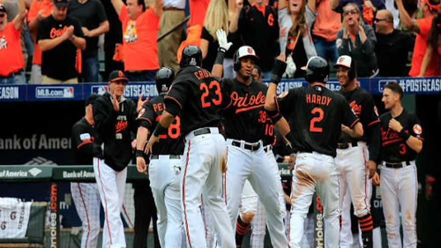 Orioles toman ventaja de dos juegos sobre Tigres