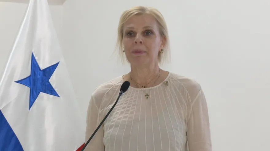 Guilia De Santics, presidenta de la Apede.