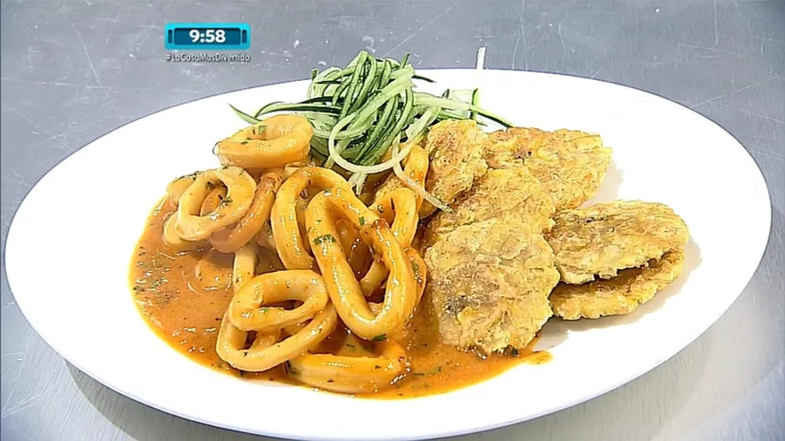 Calamares en salsa criolla con coco