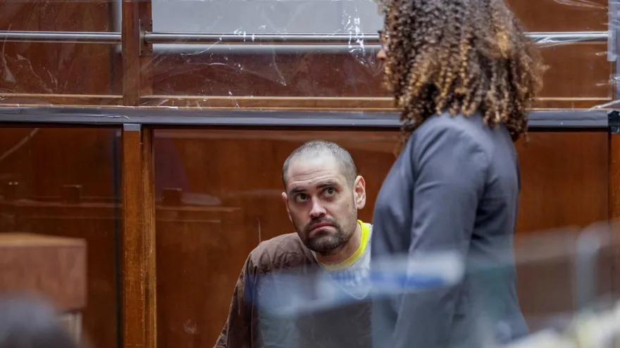 Nick Reiner, hijo menor de Rob Reiner se declara no culpable del asesinato de sus padres