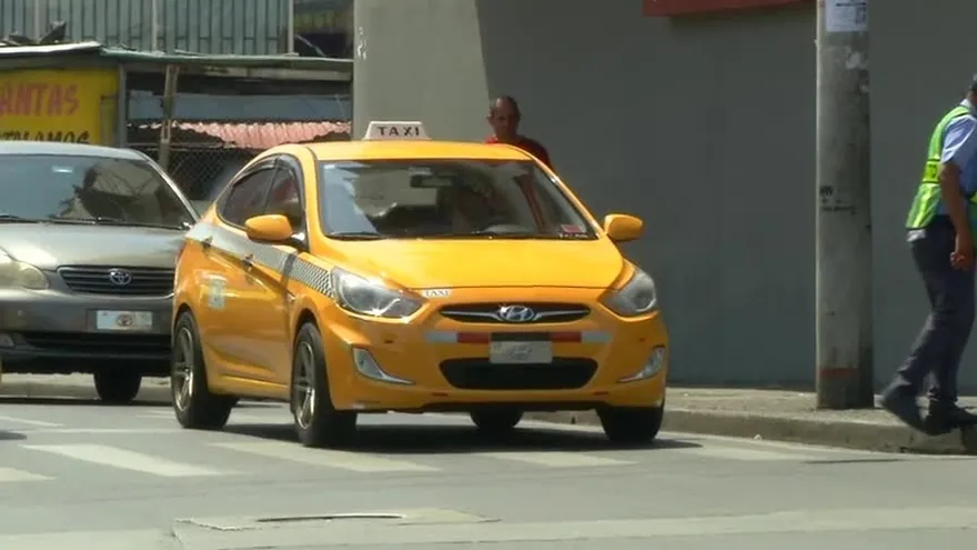 Otorgan cupos a extranjeros ilegalmente