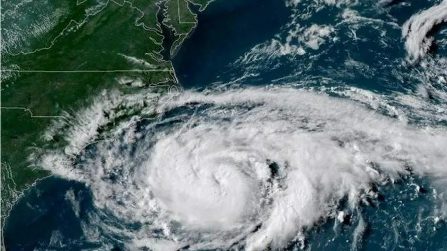 Chris se convierte en el segundo huracán de la temporada.