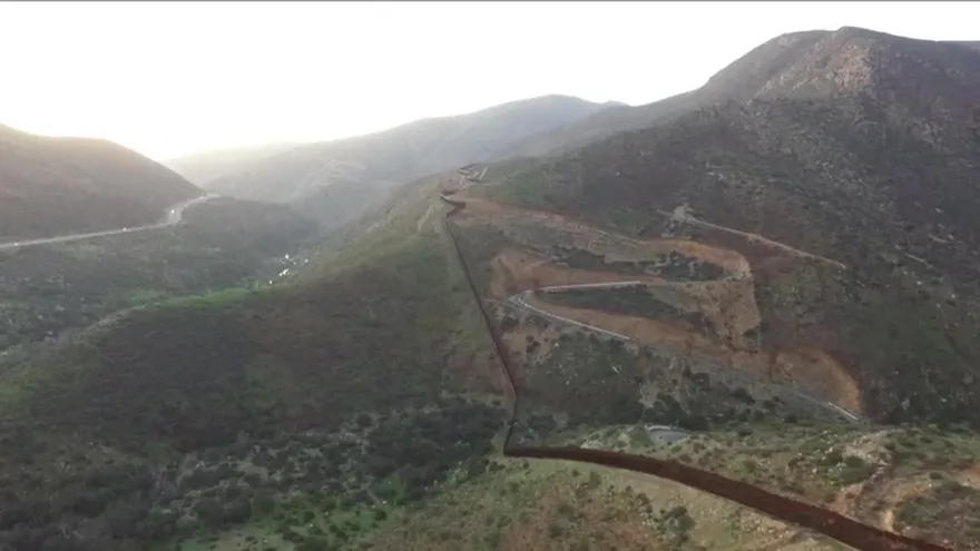 ¿Cómo será el muro en la frontera EEUU - México?