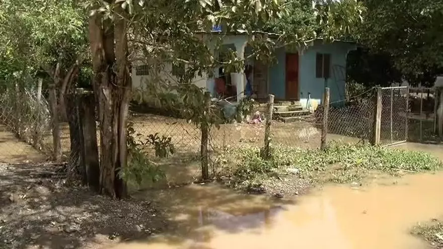 Afectados en Tonosí y La Villa de Los Santos intentan recuperarse