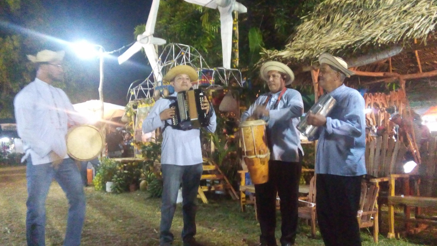 La feria se inició la noche del jueves 26 y culminará el domingo 29 de enero