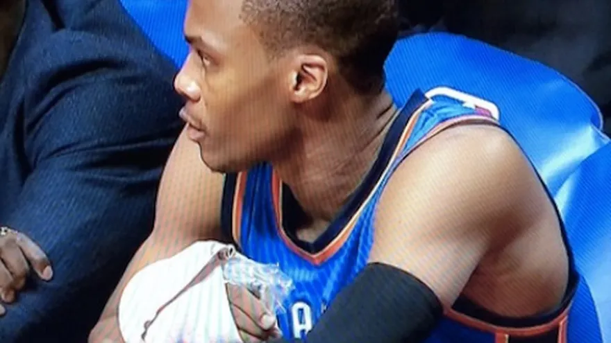 Westbrook se fractura la mano y el Thunder pierde
