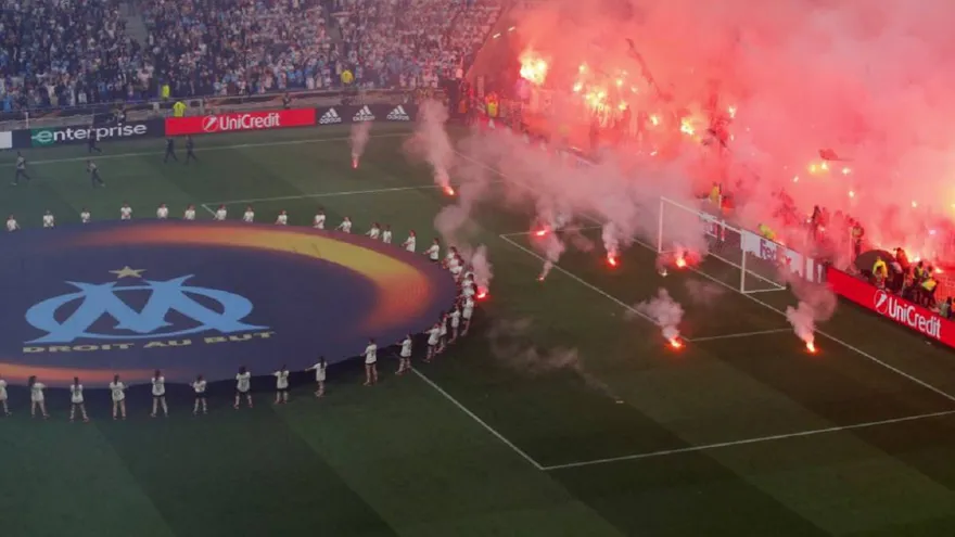 UEFA sanciona al Marsella por incidentes en Europa y le amenaza de exclusión | Agencias