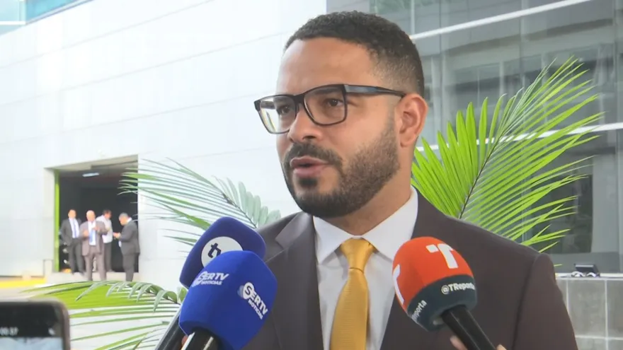 Diputado Richards plantea reformar la carrera legislativa y priorizar leyes sociales