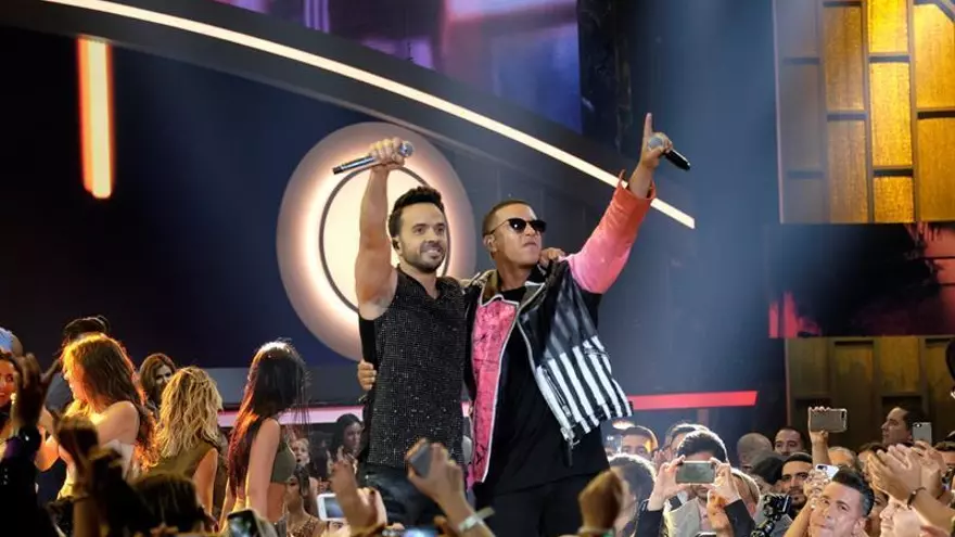 Fonsi y Daddy Yankee condenan versión de Maduro de 'Despacito'