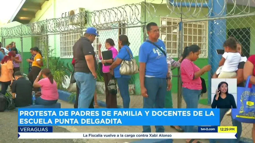 Protestan en contra de reasignación de directora de plantel en Veraguas
