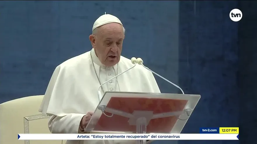 El papa Francisco realiza la bendición Urbi et Orbi desde Roma