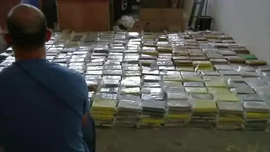 Descubren una tonelada de droga en taller de Juan Díaz