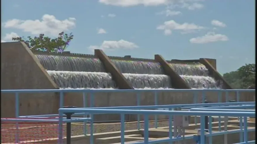 Apagón deja sin suministro de agua a miles de personas en La Chorrera