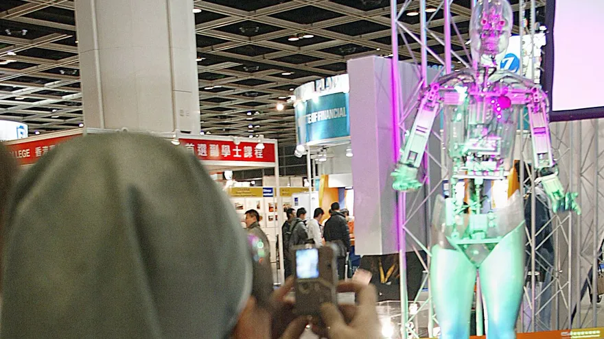 Japón presenta un monje robot que da consejos espirituales con IA