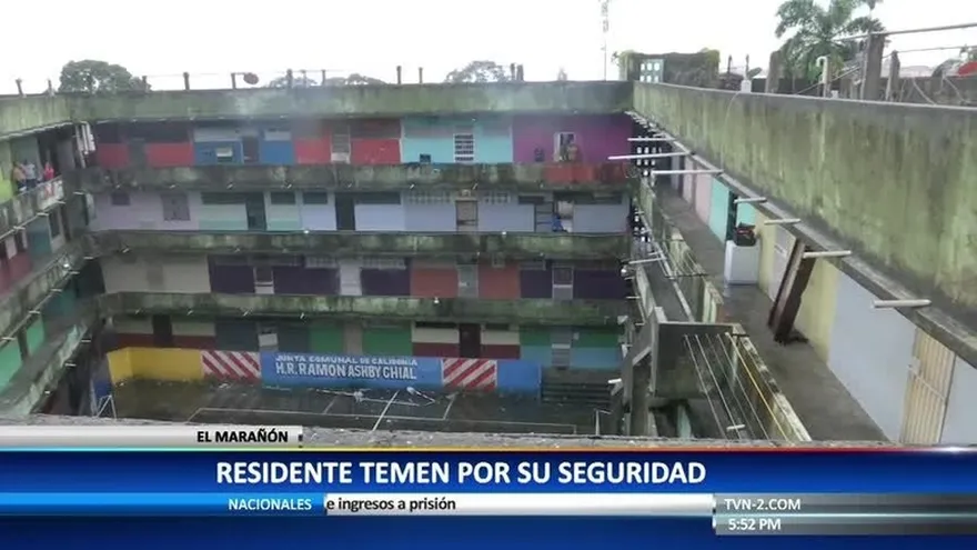 Se derrumba estructura en viejo caserón en Calidonia Se derrumba estructura en viejo caserón en Calidonia