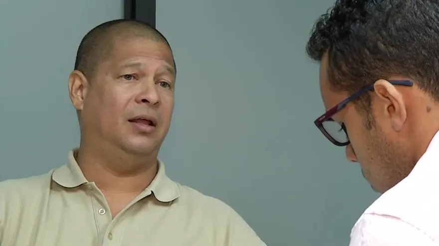 Varela pide renuncia a viceministra por Gucci