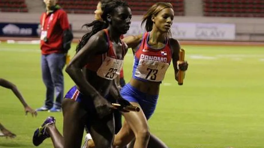 Atletismo panameño partió esta mañana al Suramericano de Uruguay