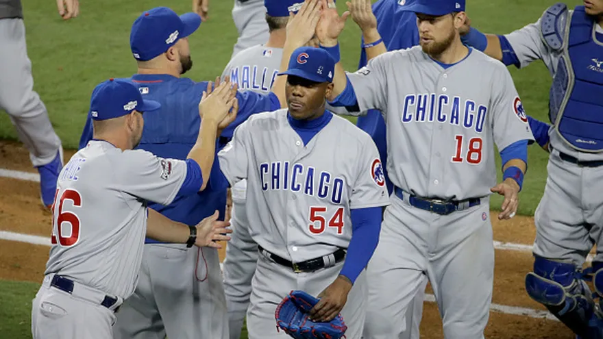 Estos Cachorros de 2016, manejados por el mánager Joe Maddon, parecen burlarse del conjuro que les lanzó hace 71 años un inmigrante griego.