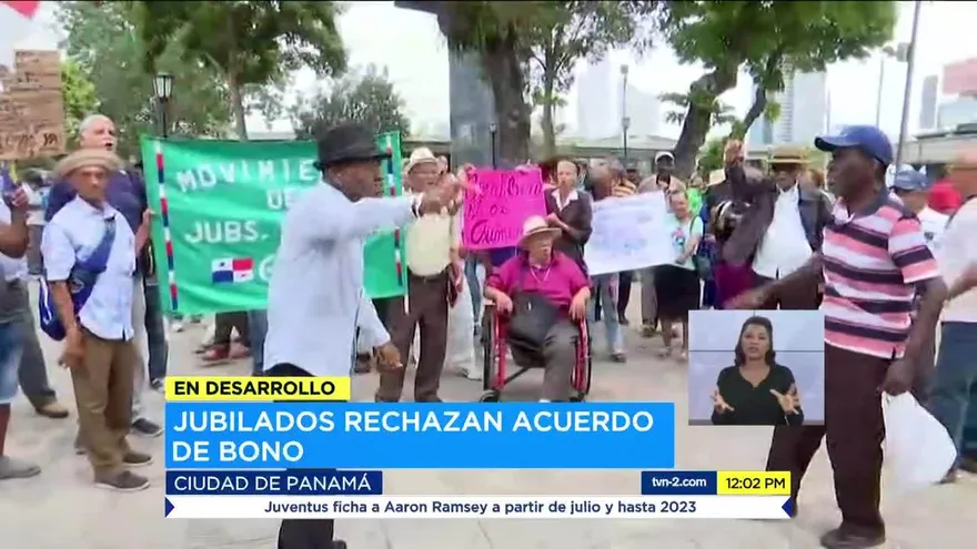 Jubilados se oponen al bono y exigen aumento