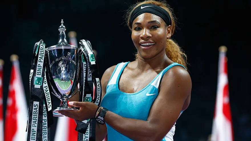 Serena derrota a Halep y gana la Copa WTA