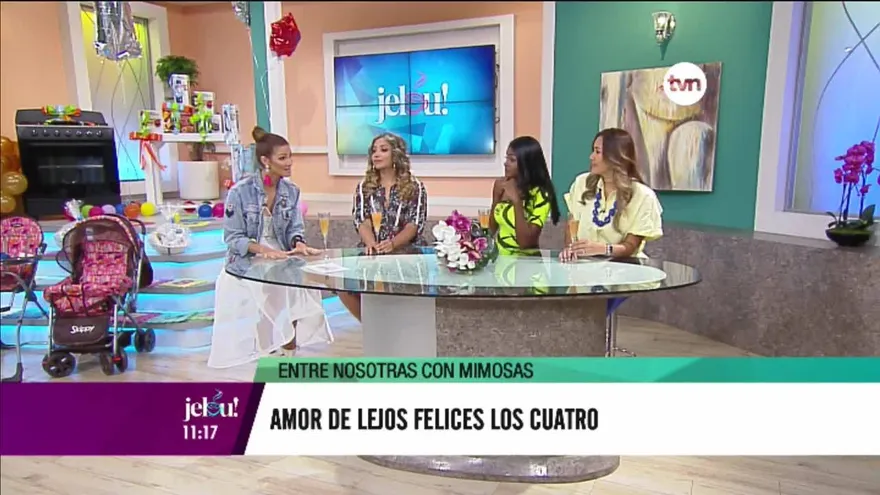 ¿Amor de lejos felices los cuatro? ¿Es esta una realidad obligada a la situación?