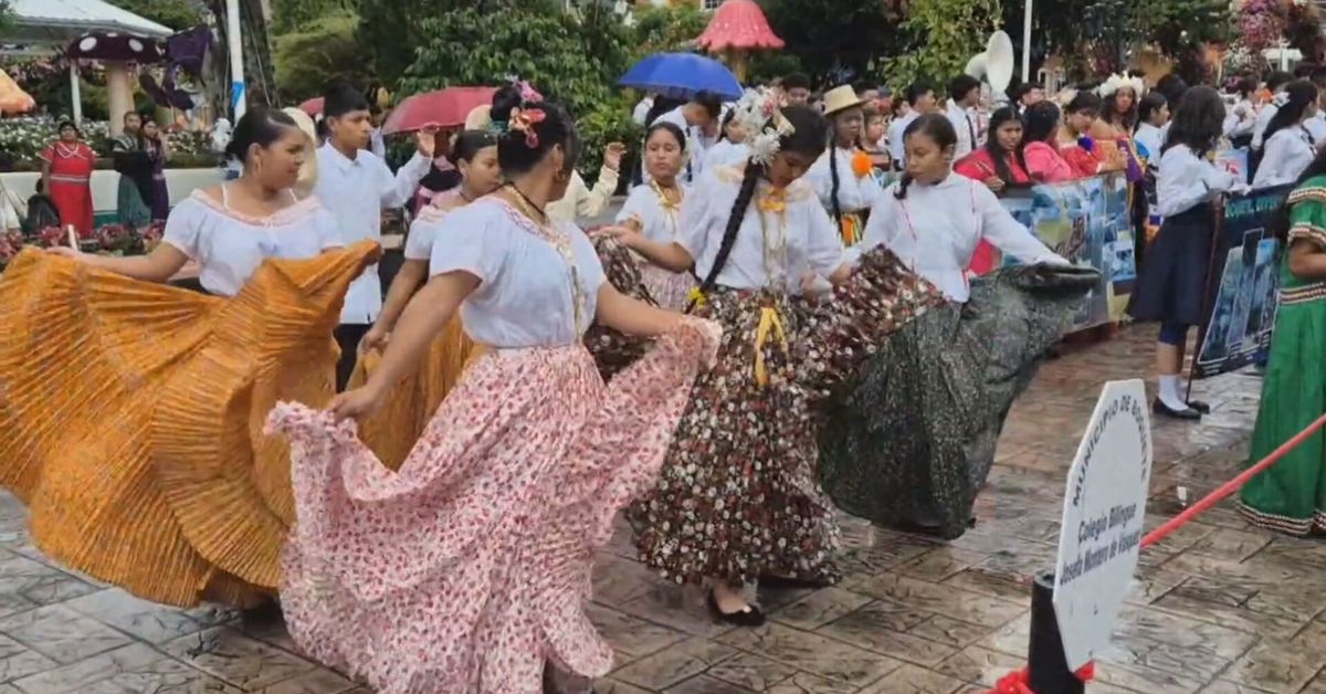 Lluvia frena desfile, pero no la celebración por los 115 años de Boquete