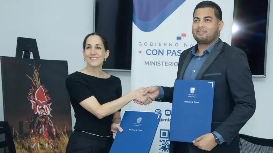 Ministerio de Cultura y el Municipio de Natá firman convenio para modernizar biblioteca pública.