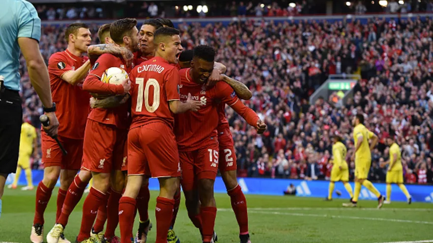 "Daniel Sturridge" aprovecha la confusion de la defensa y pone la ventaja para el "Liverpool"