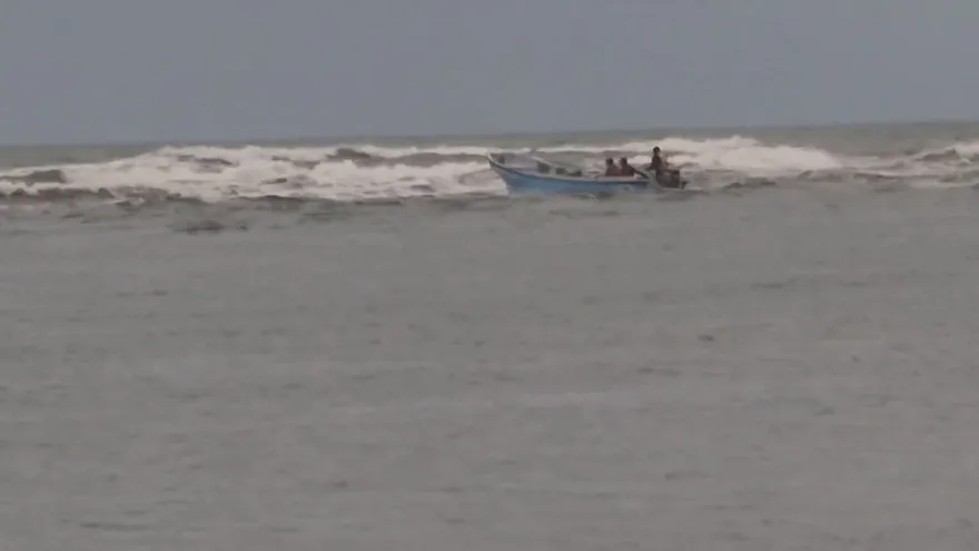 Tragedia en Guásaro: mujer muere ahogada tras golpe de ola en Veraguas