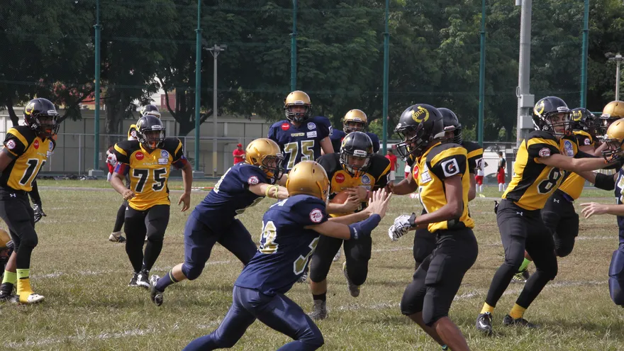 Acción del partido entre A.I.P. Owls y Kiwanis Kolts