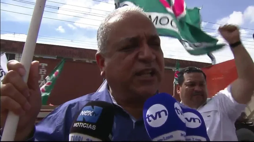 Camacho defiende gestión de Martinelli