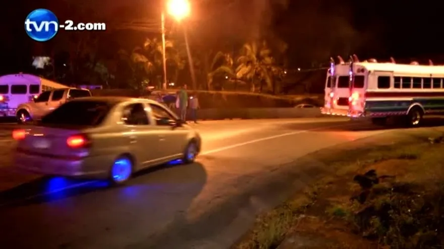 Transportistas cierran vías en Panamá Este