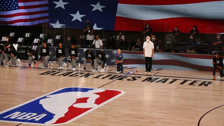 NBA invertirá $300 millones en fundación para apoyar a comunidades negras