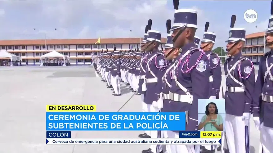 Nuevos subtenientes se gradúan de la PN