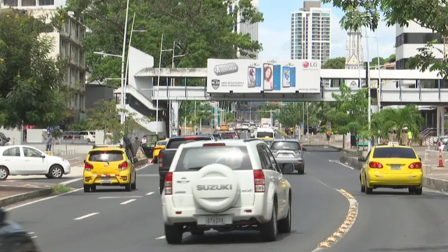 Empresarios exigen una reactivación económica son cortapisas.