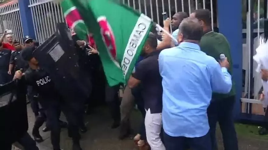 En medio de enfrentamiento entre policía e integrantes de CD, Alma Cortés es liberada