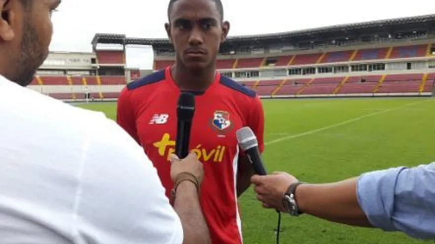 Yoel Bárcenas, volante del Árabe Unido.