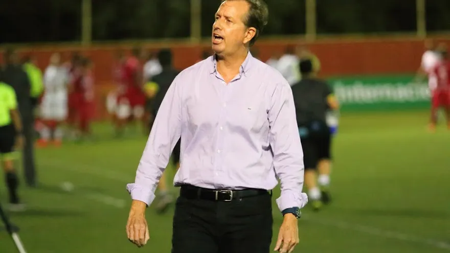 Gary Stempel deja de ser entrenador del San Francisco. Foto/LPF
