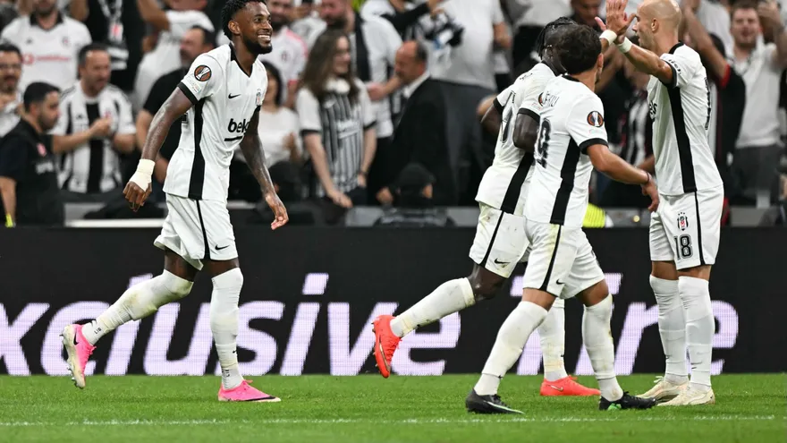 Michael Amir Murillo Besiktas