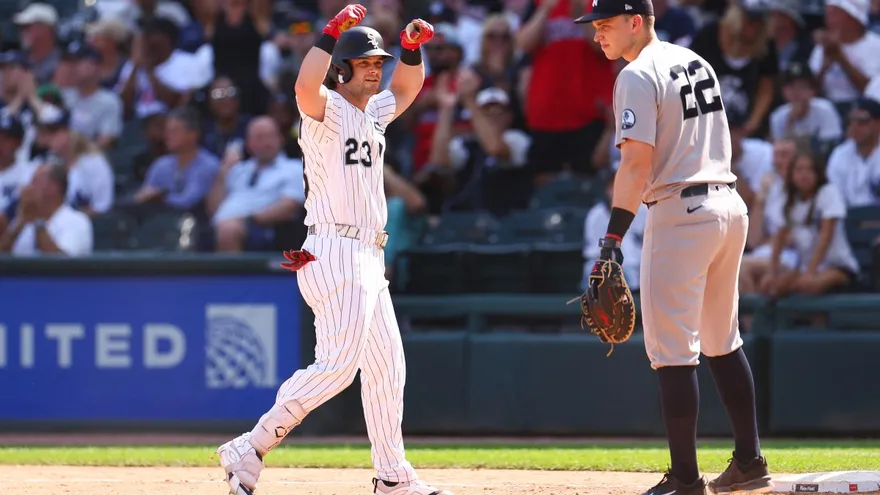 White Sox Edge Yankees 2-1 in 11-Inning Pitcher's Duel