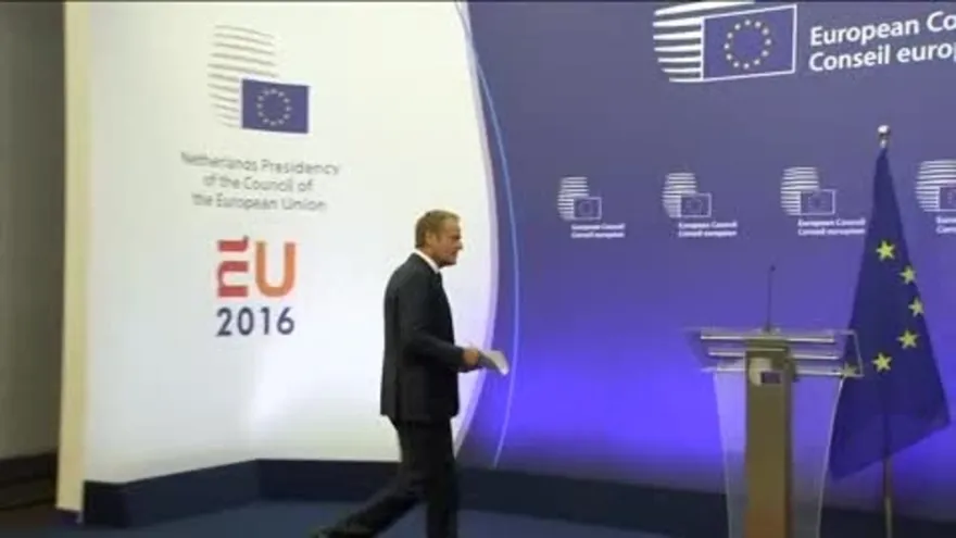 Líderes europeos se movilizan tras el seísmo británico