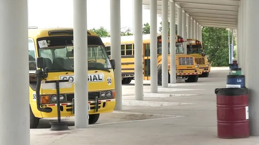Colegiales con dificultades por jornada única